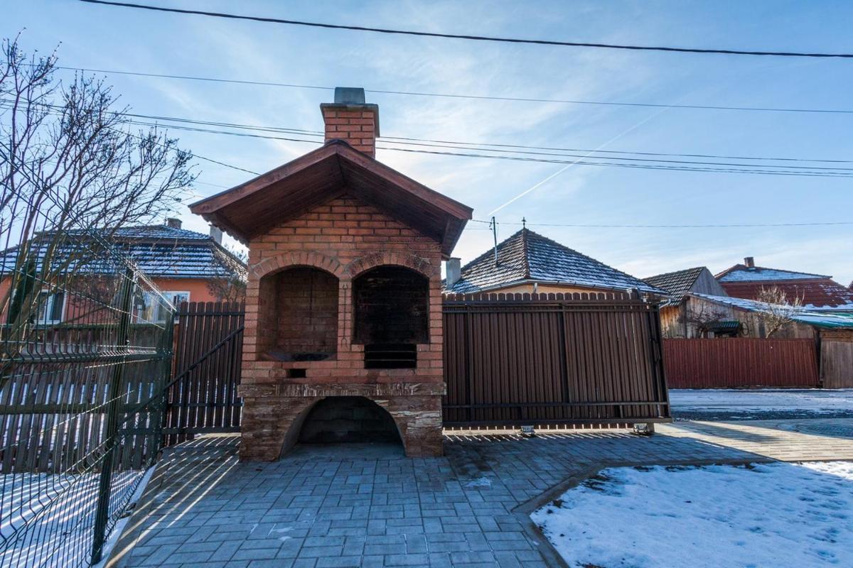 Eross Kulcsoshaz Villa Lazarea Luaran gambar